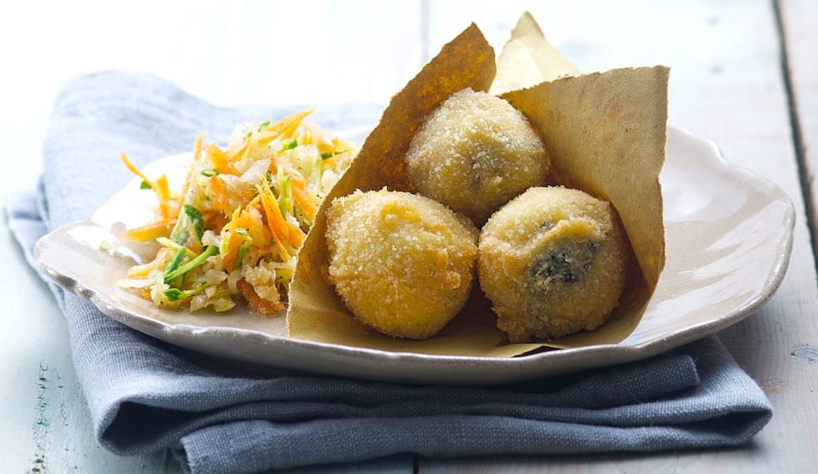 Polpette di Baccalà di Norvegia con insalata di carote, finocchi e zucchine