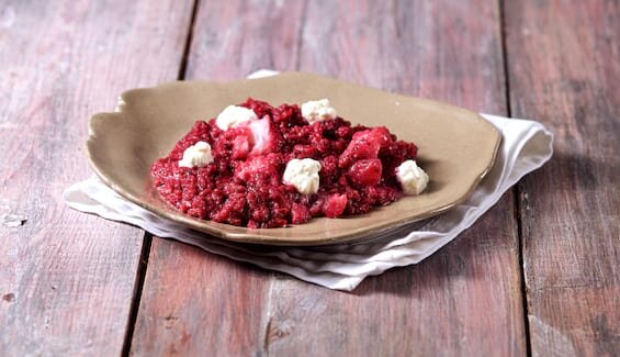 Risotto alla barbabietola con Merluzzo Norvegese e fiocchi di ricotta