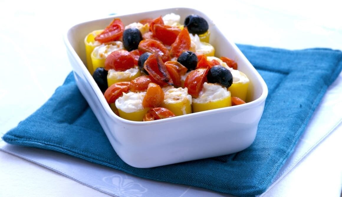 Paccheri ripieni di Stoccafisso di Norvegia e ricotta con sugo di pachino e olive