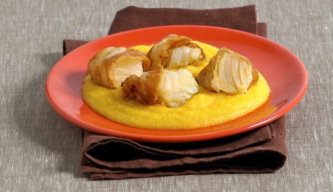 Bocconcini di Stoccafisso di Norvegia e guanciale con polentina gialla