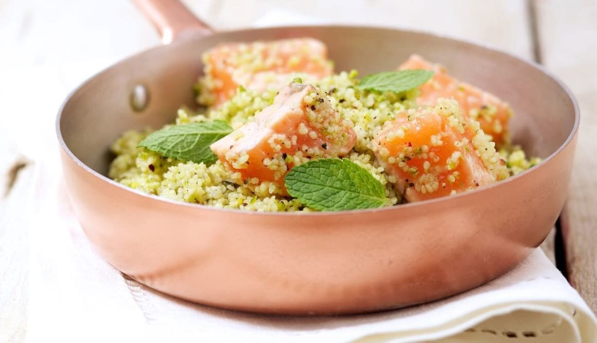 Cous cous profumato alla menta, lime, pistacchi e Salmone Norvegese