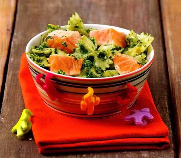 Farfalle con pesto di spinaci e Salmone Norvegese fresco