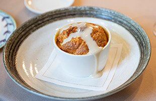 Soufflé allo Stoccafisso Norvegese Mantecato con salsa alle alici.