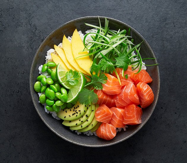 Poke bowl con salmone norvegese