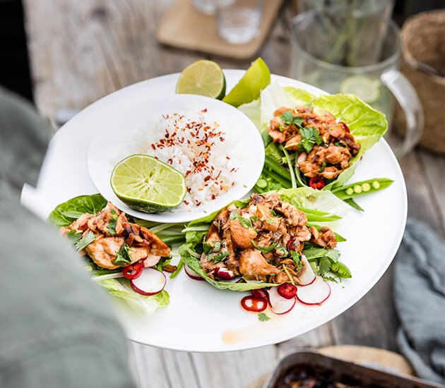 Salmone alle erbe con verdure alla griglia