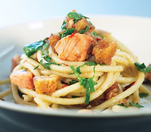 Bucatini con Salmone