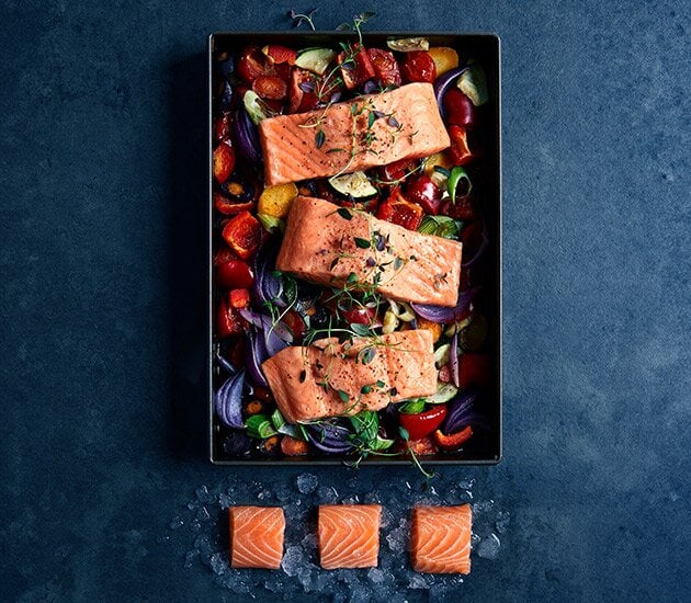 Salmone norvegese al forno con verdure
