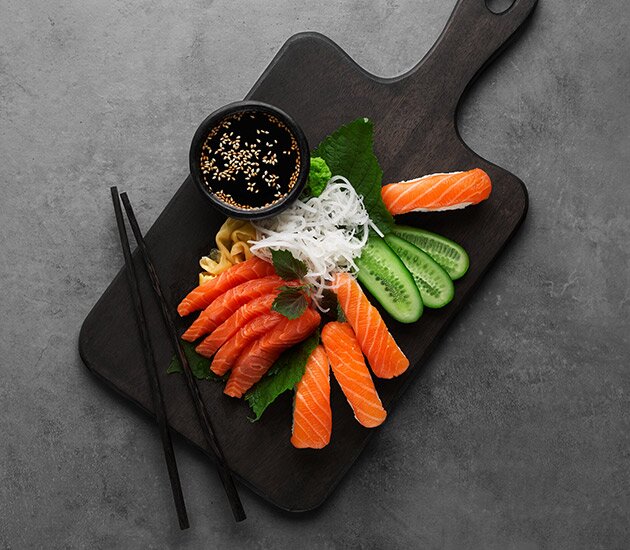 Sashimi e nigiri con salmone norvegese