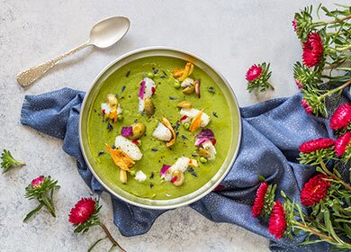 Stoccafisso norvegese su crema di piselli e zucchine