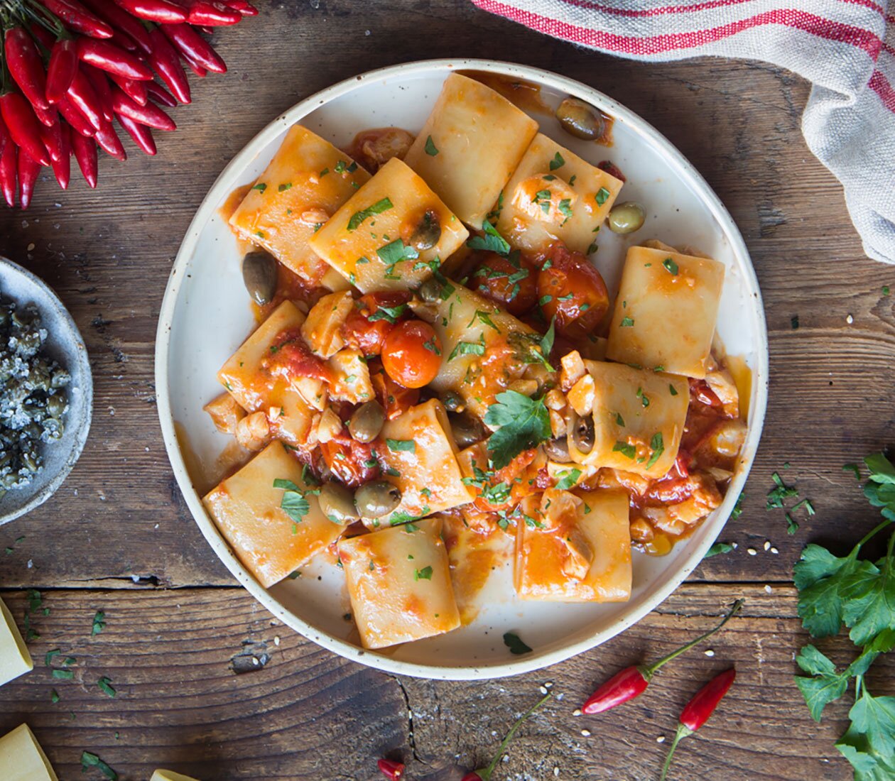 Paccheri con puttanesca di stoccafisso norvegese