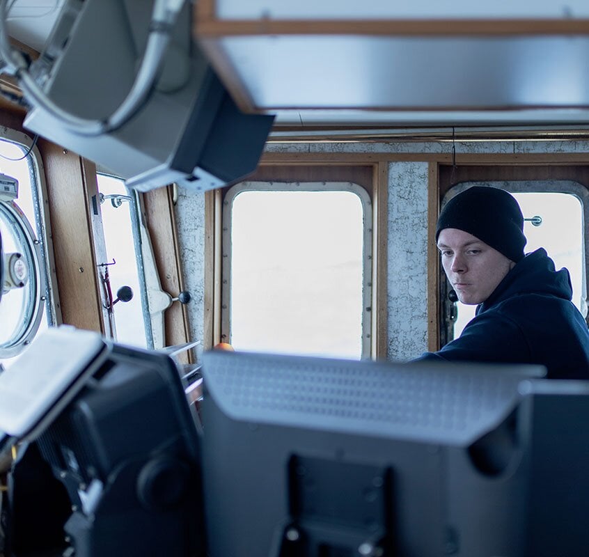 pescatore nella timoneria